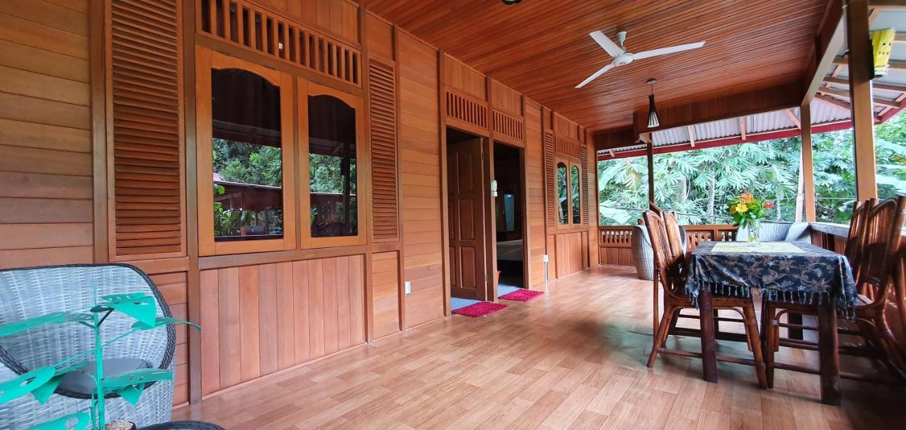 Bunaken Villa Queen'S Dive Manado Eksteriør billede